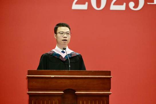 学生发言钟国诚